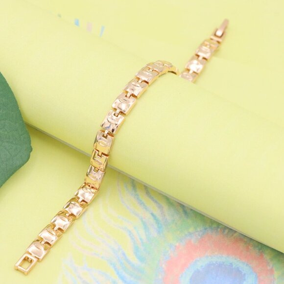 "Elegant Rose Gold Chain Bracelet with Glossy Square Links, XPBL1123 - Picture 5 of 13